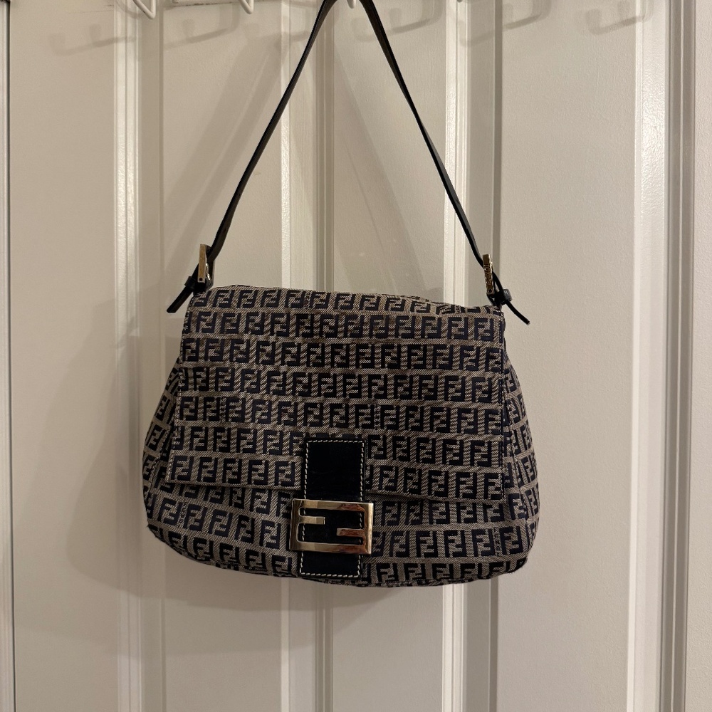 AUTHENTIC Vintage Fendi Zucca Mama Shoulder Bag 🤍
